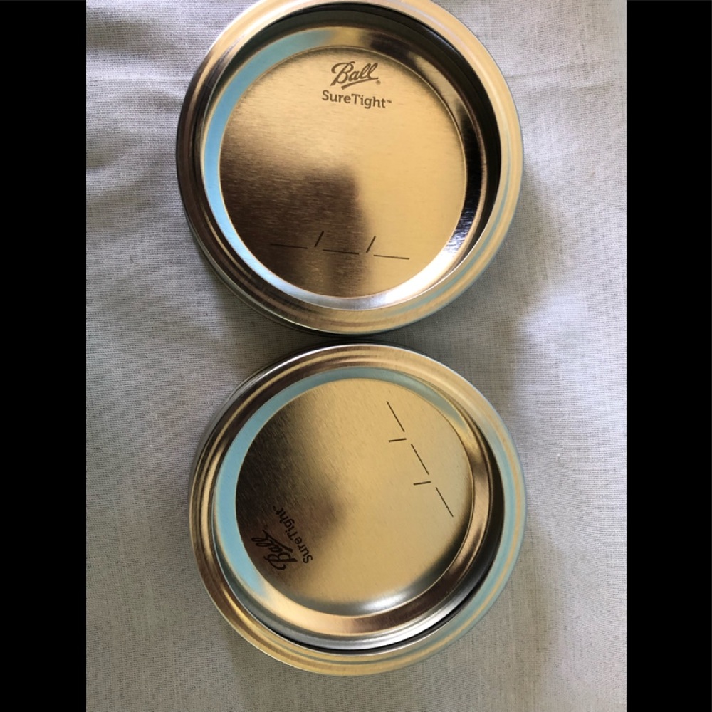 10 Ball container metal caps